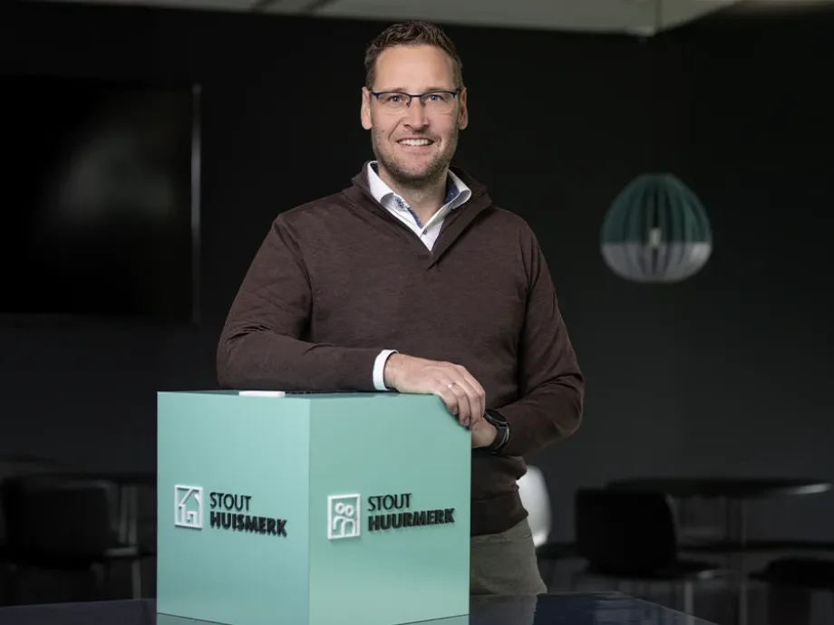 2250331 Stout BS022  1200x675 Overzicht