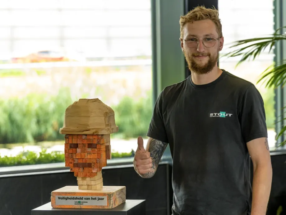 2250331 Stout Herkon BS021 Web