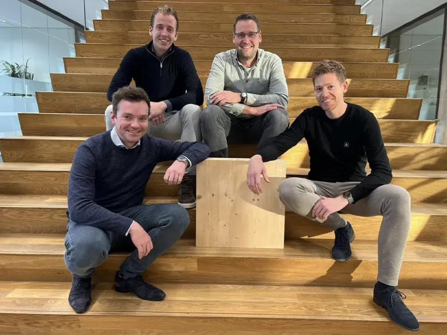 2250331 Stout Herkon BS043 Web