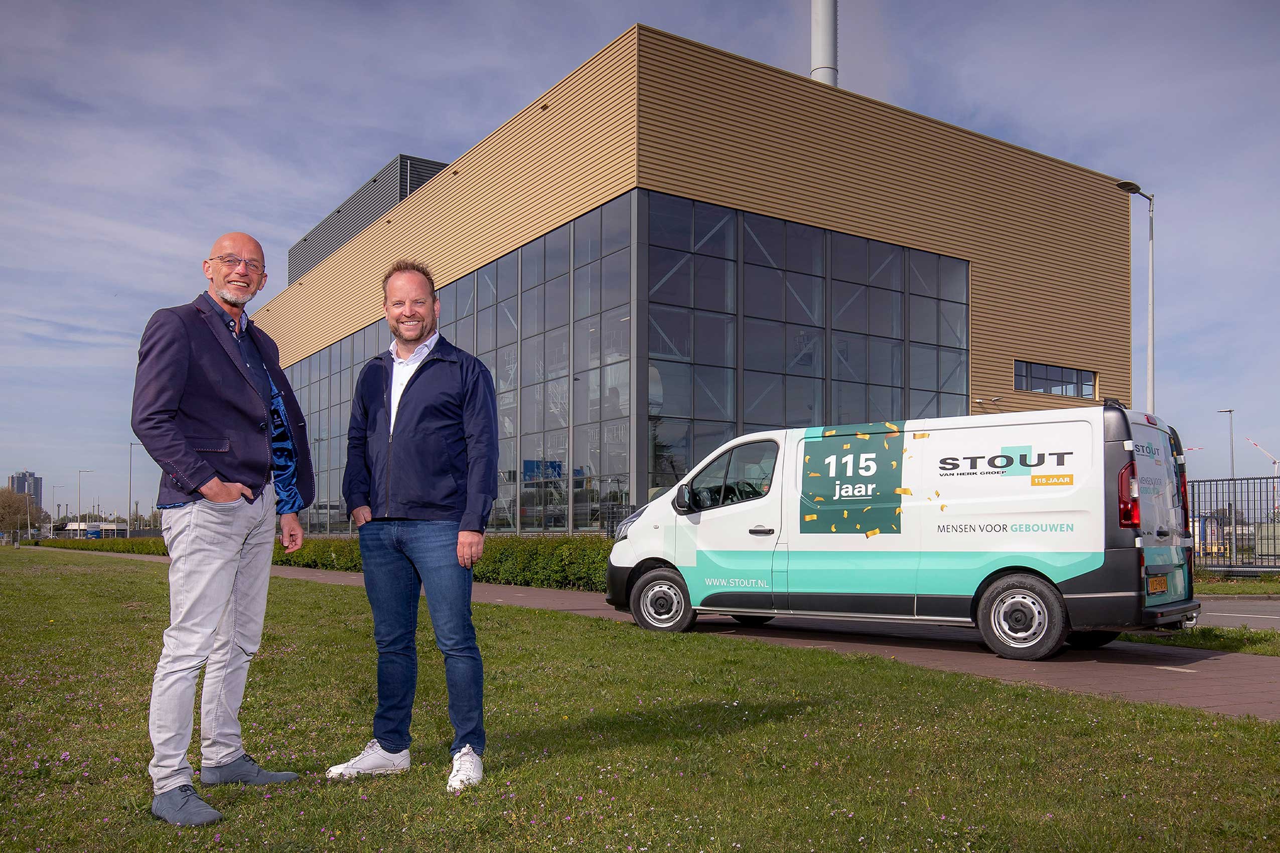 header-home-mensen-voor-gebouwen-1